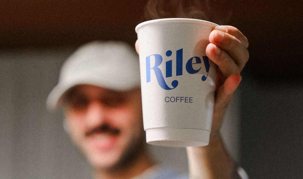 Riley Coffee Co. mekanından bir görünüm